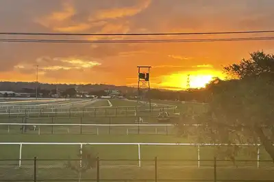 Image de Hamilton South - Views of the Race Track - Pet Friendly - 2km to Bar Beach