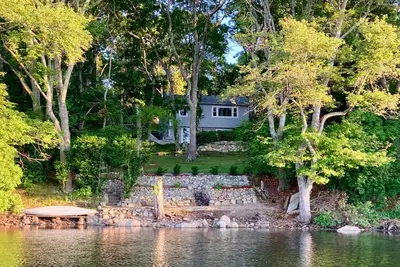 Image de Your Private Lakeside Escape- New Kitchen & Bath