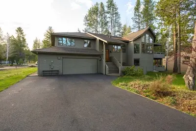Image de Recently Remodeled/10 Sharc Passes/HotTub/Ac/Ping-Pong/Covered Deck/85 inch Tv