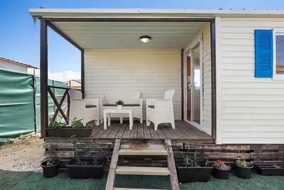 Mobile Home 'Natural Casita Palmar' avec terrasse privée, Wi-Fi et climatisation