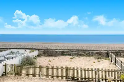 Sea Breeze Haven | 4 Beds with Stunning Views