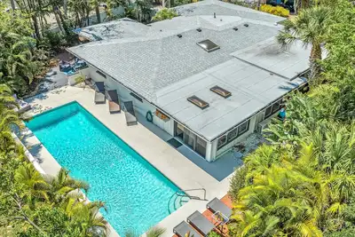 Image de Big Pass Hideaway l Private Heated Pool, & Walking Distance to Siesta Key Beach