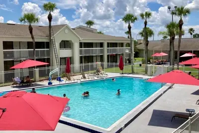 Image de Best Location! Pool - Parking - WiFi - Tv & more
