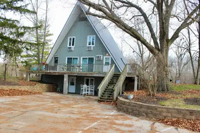 Image de Chalet on the Lake 104 w/ Beach Access, Pools, Sport Courts, Fishing Pond & more!