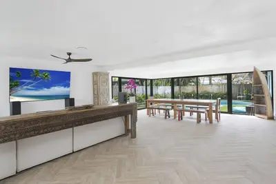 Image de Island Breeze-Steps to Private Beach-Pool-Spa-6 Seater Golf Cart included! ! !