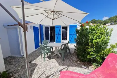 Image de Maison avec Piscine Chauffée, Proche Mer et Commerces, pour 4/5 Pers. , Animaux Admis