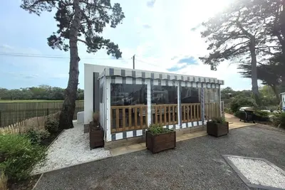 Image de Mobil-home moderne avec piscine couverte, proche mer, 6 pers, animaux admis