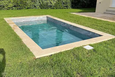 Image de Confortable maison avec piscine et jardin Ă Pernes les fontaines.