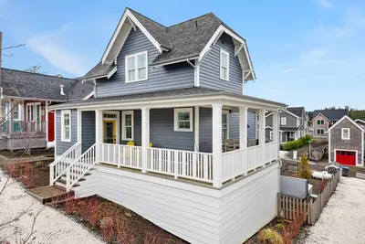 Image de *New* Seabrook's Time Out: Hot Tub, Close to Pool!