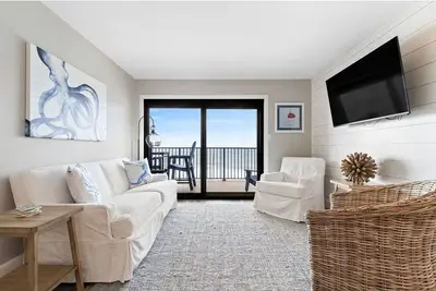 Image de Ocean Breeze East 803-Stunning Beachfront 2br