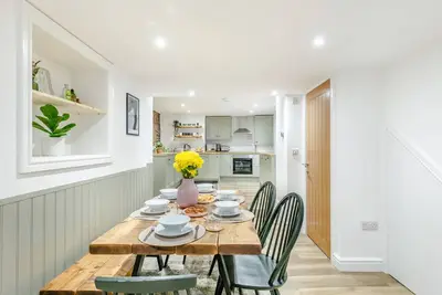 Image de Maze Hill Cottage - Trois Chambres Maison, Couchages 6