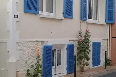 Image de Les Volets Bleus Maison de Pêcheur Entre Port et Plage