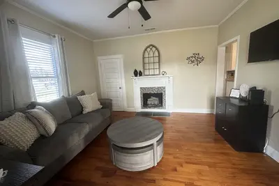 Image de Experience Charlotte! Close to Clt Airport, White Water Center and More!