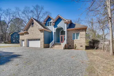 Image de Spacious Hampton Vacation Home Near Beaches!