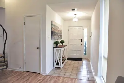 Image de Marvelous 3-bedroom condo in gated country club