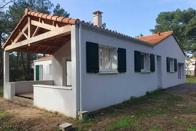 Image de Maison de bord de mer dans pinède