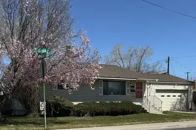 Image de Delightful 2-bedroom house in Reno with Ac, WiFi