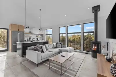 Image de The Penelope: New, Modern Home w/Breathtaking View