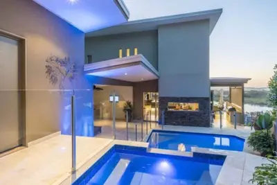 Currumbin Coastal Luxury Retreat with pool, spa, theatre room and stunning views