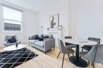 Image de Stylish 2 Bedroom Apartment in Central Cheltenham