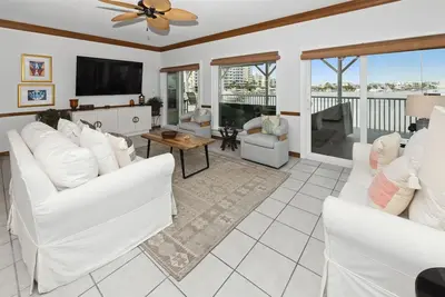 Image de ☀️Sandpiper Cove 4121-Amazing Balcony with Harbor Views-Free Beach Service for 2