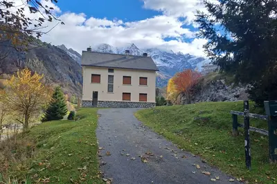 Image de appartement tout équipé de 4 chambres pour 8 personnes a Gavarnie.