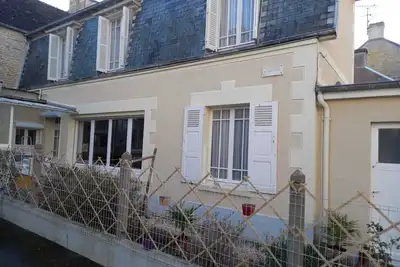 Image de Maison Indépendante de 4 Chambres, située à 40 m de la mer dans le Carré or