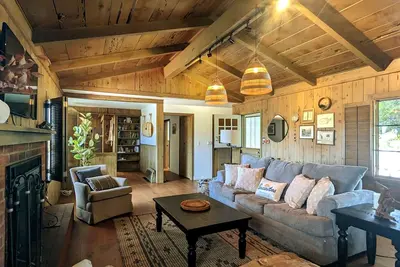 Image de The Farmhouse, a Surf Cabin in sleepy beach town Encinitas