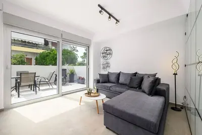 Image de Aetherius Executive Suite 5 Min to Beach