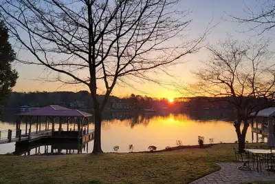 Image de Sunrise Cabin on Lake Norman