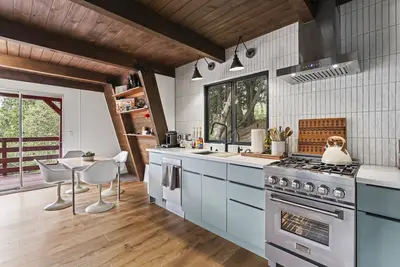 Image de Hilltop 3-bedroom Retreat with Lake Views, Ac, Ev Charger at Lake Gregory