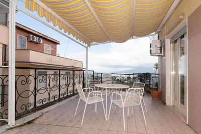 Image de Jeppy's House - Sorrento Resting by Interhome