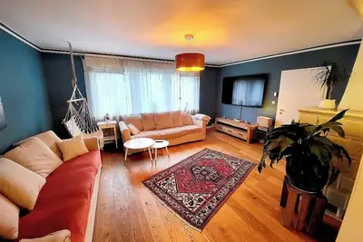Image de Haus mit Garten Direkt am Fluss mit Grillmöglichkeit, Terrasse und Viel Platz