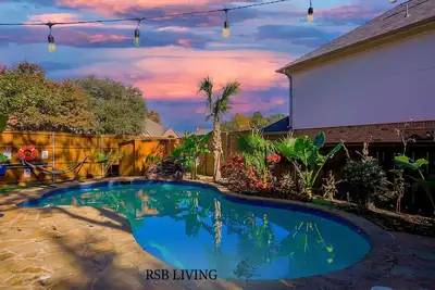 Image de Luxury Home 5br Hot Tub, Pool & Beautiful Backyard