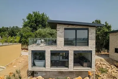 Solana`s View! Vacation home with unique views - quiet location - infinity pool!