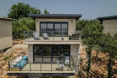 Solana`s View! Vacation home with unique views - quiet location - infinity pool!