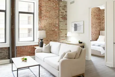 Image de Landing | Amazing 1bd in Five Points South