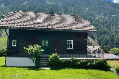 Image de The slanted little house