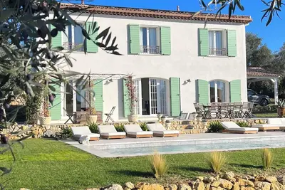 Image de Lou Masadous : Magnifique villa tout confort avec piscine chauffée 11x3. 5