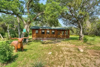 Image de Little Arrow: Cozy Getaway with Lakeside Charm!
