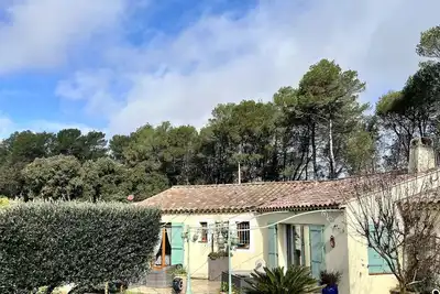 Image de Loue belle maison au calme avec sa piscine privée.