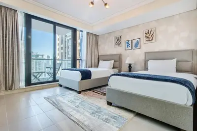 Image de 3 Bedroom Lake View Apartment