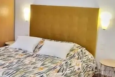 Image de 1 bedroom bed & breakfast in la caunette