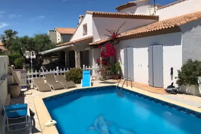 Villa avec piscine près plages - près Palavas 8 pers