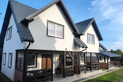 Nouvelles maisons de vacances avec piscine, Rewal.