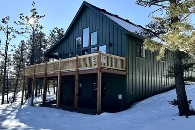 Image de The Pine Haven A Modern Cabin In the Trees. Close to Buenavista!