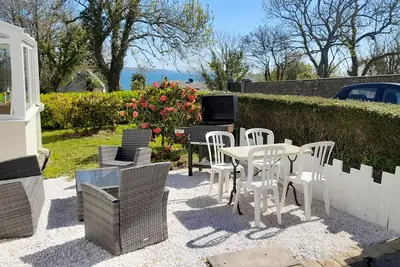 Image de Maison sur Gr34 Ă 300m de la plage!