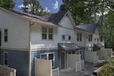 Image de Cozy studio Near Braves Stadium/Cumberland Mall!