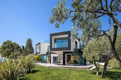 Image de Striking Istria Villa | 5 Bedrooms | Villa Rojska | Beachfront Location | Sauna & Gym