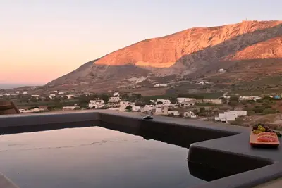 Image de Superb Santorini Villas | 2 Bedrooms | Villa Hisoka | Spacious Terrace with Hot Tub | Exo Gonia